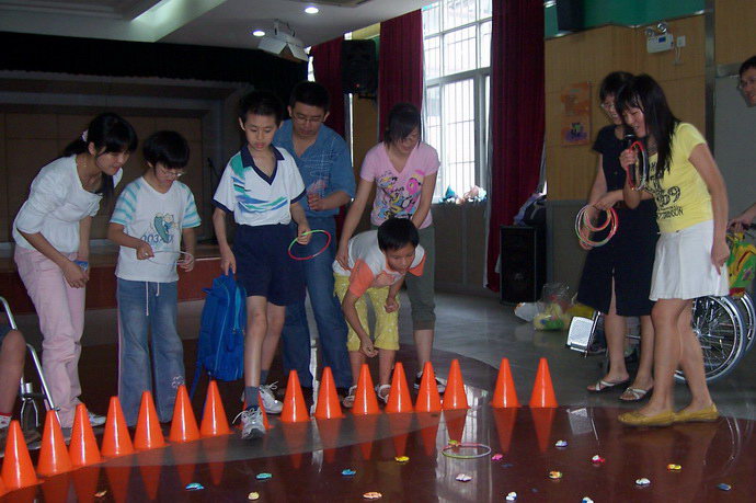 党旗指引下，爱心启智行——药理党支部“爱心启智行”党日活动